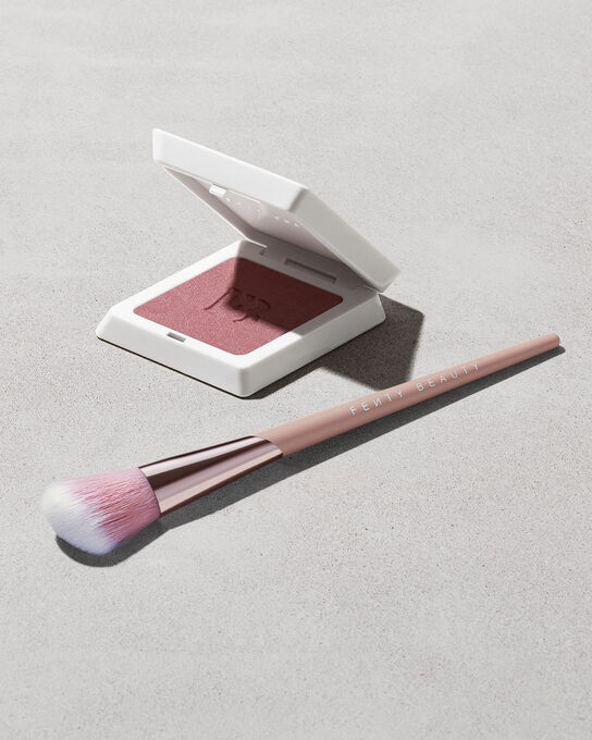 Fenty Blush Brush 180